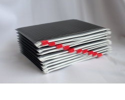 Černá matná bublinková obálka s jezdcem 200x160mm